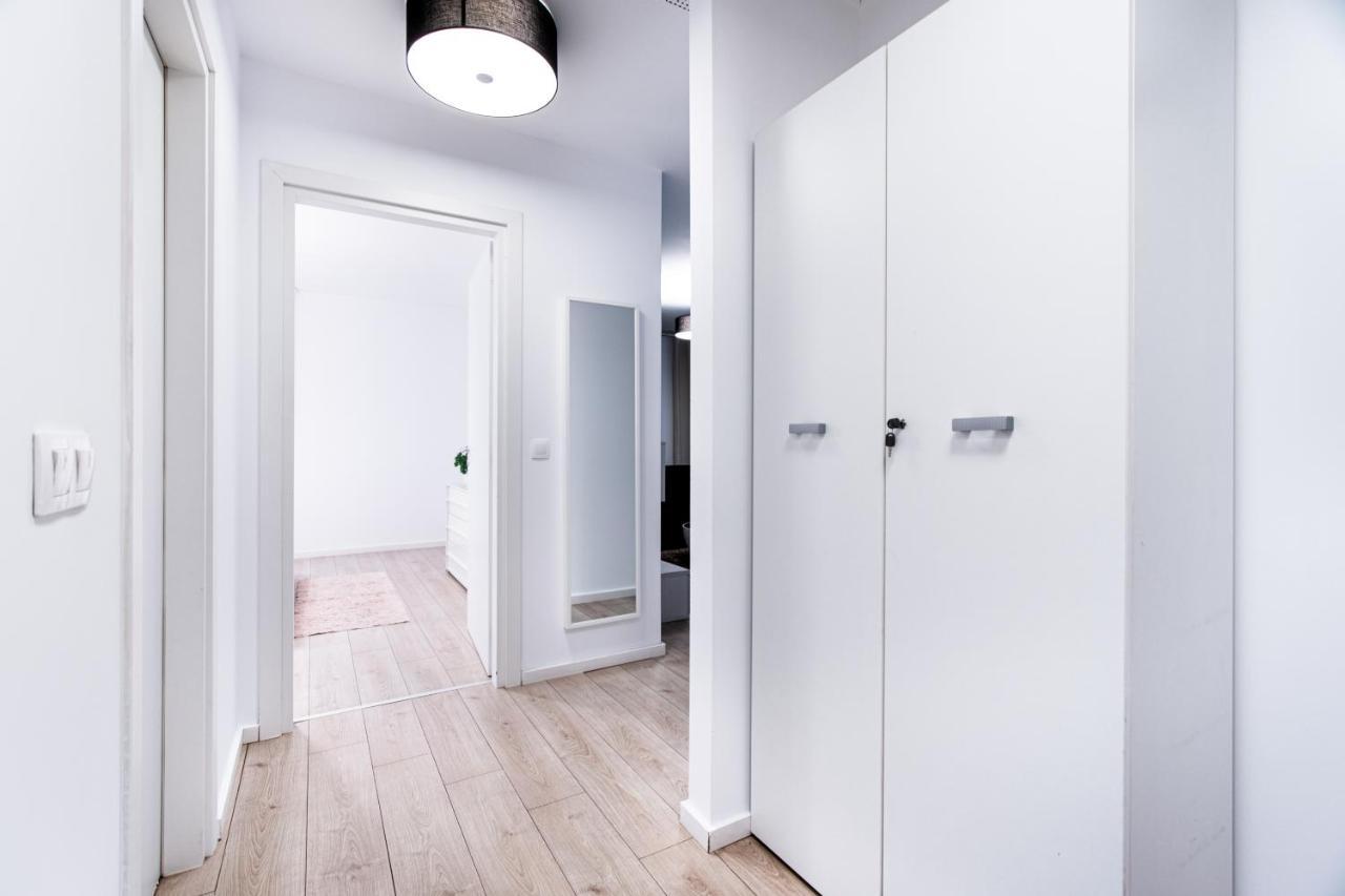 Amazing Luxury Aviatiei Apartment บูคาเรสต์ ภายนอก รูปภาพ